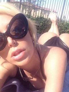 Aubrey O'Day feet photo thumbnail