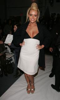 Aubrey O'Day feet photo thumbnail