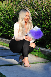Aubrey O'Day feet photo thumbnail