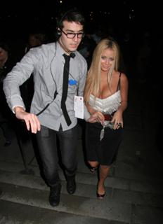 Aubrey O'Day feet photo thumbnail