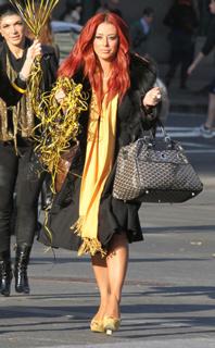 Aubrey O'Day feet photo thumbnail