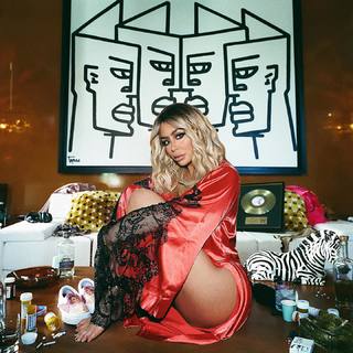 Aubrey O'Day feet photo thumbnail