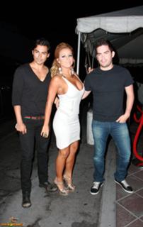 Aubrey O'Day feet photo thumbnail