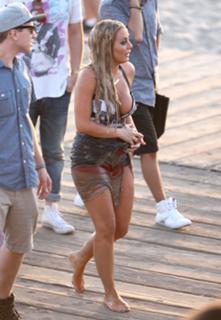 Aubrey O'Day feet photo thumbnail