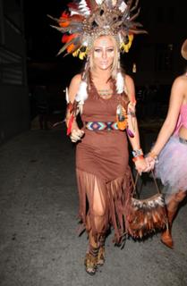 Aubrey O'Day feet photo thumbnail