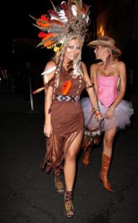 Aubrey O'Day feet photo thumbnail