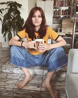 Aubrey Peeples feet photo 13