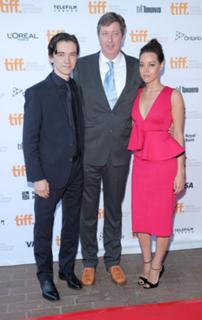 Aubrey Plaza feet photo thumbnail
