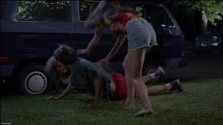 Aubrey Plaza feet photo thumbnail