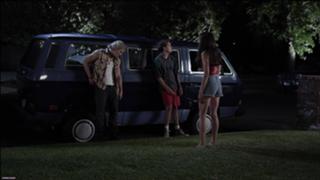 Aubrey Plaza feet photo thumbnail