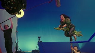 Aubrey Plaza feet photo thumbnail