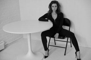 Aubrey Plaza feet photo 3