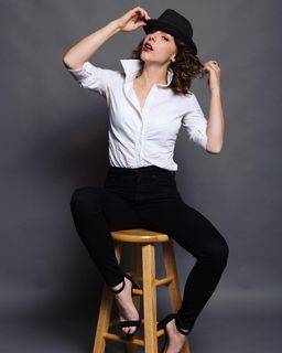 Aubrey Reynolds feet photo 16