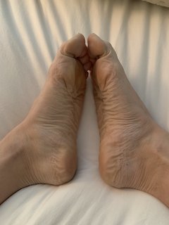 Audacious Autumn feet photo 14