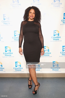 Audra McDonald feet photo 10
