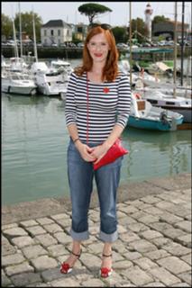 Audrey Fleurot feet photo thumbnail