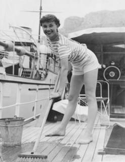 Audrey Hepburn feet photo thumbnail