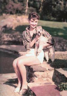 Audrey Hepburn feet photo thumbnail