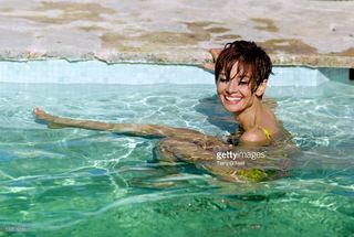 Audrey Hepburn feet photo thumbnail
