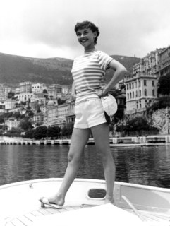 Audrey Hepburn feet photo thumbnail