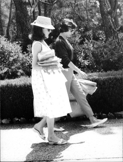 Audrey Hepburn feet photo thumbnail