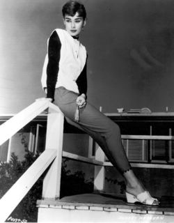 Audrey Hepburn feet photo thumbnail