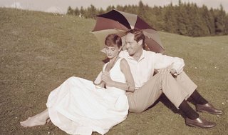 Audrey Hepburn feet photo thumbnail