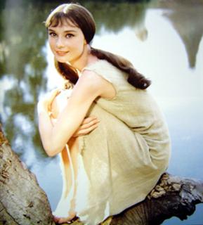 Audrey Hepburn feet photo thumbnail