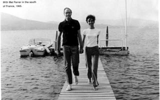 Audrey Hepburn feet photo thumbnail