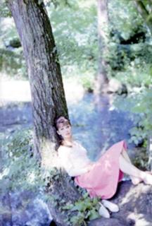 Audrey Hepburn feet photo thumbnail