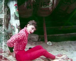Audrey Hepburn feet photo thumbnail