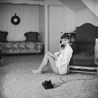 Audrey Hepburn feet photo thumbnail