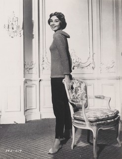 Audrey Hepburn feet photo thumbnail