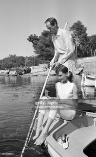 Audrey Hepburn feet photo thumbnail
