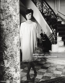 Audrey Hepburn feet photo thumbnail