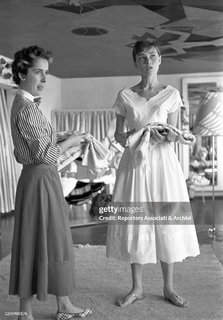 Audrey Hepburn feet photo thumbnail
