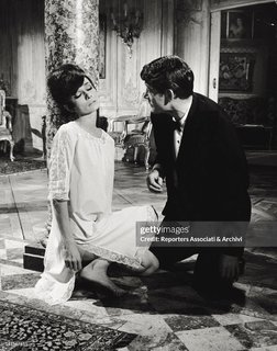 Audrey Hepburn feet photo thumbnail