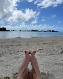 Audrey Lamy feet photo 4