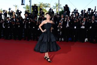 Audrey Tautou feet photo thumbnail