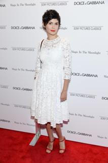 Audrey Tautou feet photo thumbnail