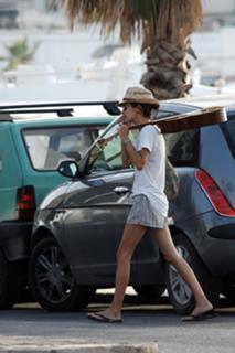 Audrey Tautou feet photo thumbnail
