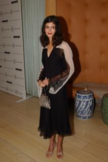 Audrey Tautou feet photo thumbnail