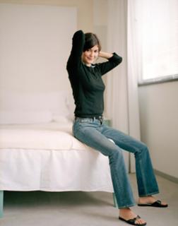 Audrey Tautou feet photo thumbnail