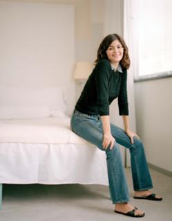 Audrey Tautou feet photo thumbnail