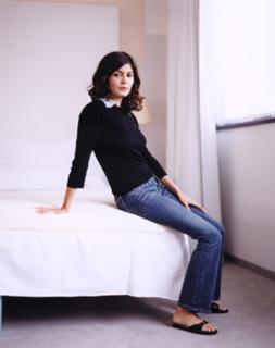 Audrey Tautou feet photo thumbnail