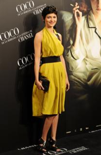 Audrey Tautou feet photo thumbnail