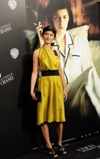 Audrey Tautou feet photo thumbnail