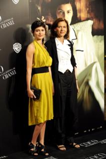Audrey Tautou feet photo thumbnail