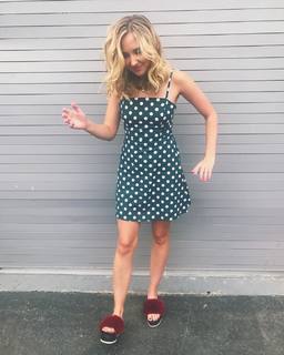 Audrey Whitby feet photo thumbnail