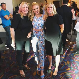 Audrey Whitby feet photo thumbnail